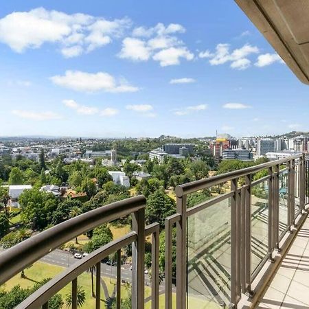Bright One Bedroom Beauty With Balcony And Unbeatable Views Auckland Extérieur photo