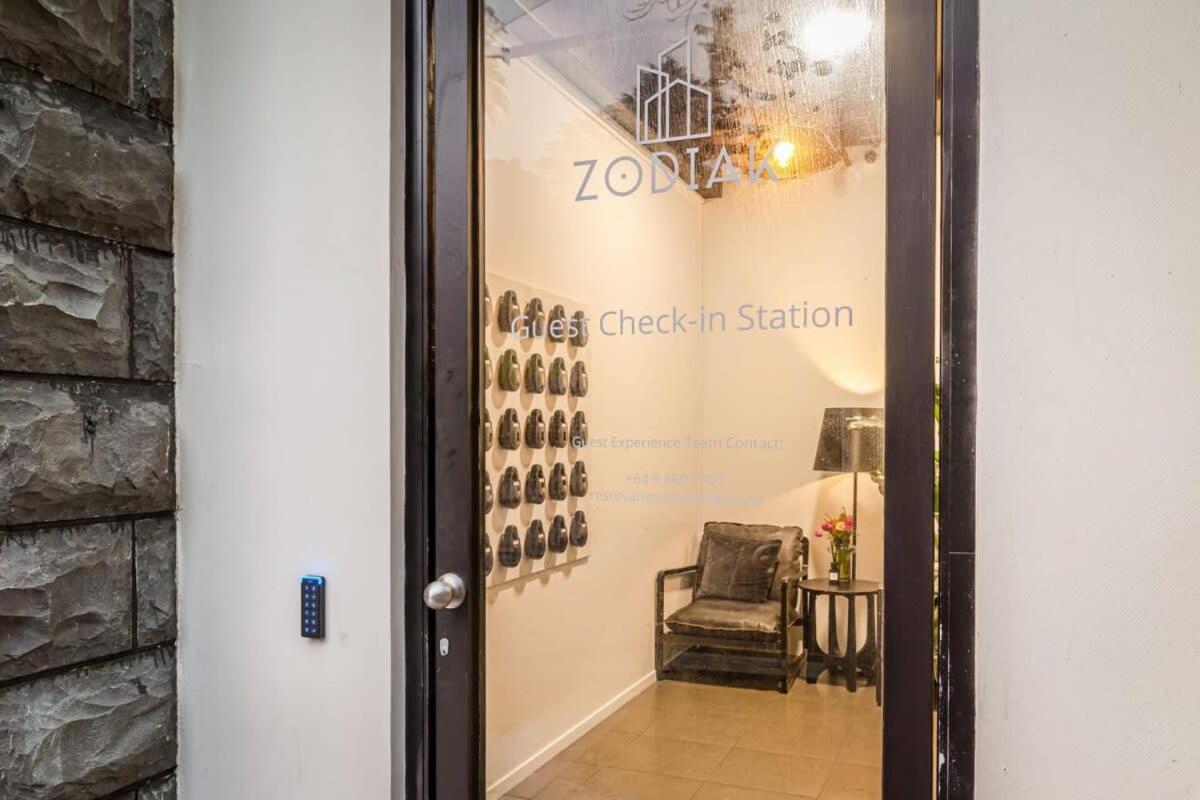 Bright One Bedroom Beauty With Balcony And Unbeatable Views Auckland Extérieur photo