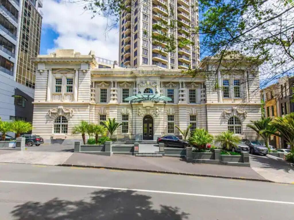 Bright One Bedroom Beauty With Balcony And Unbeatable Views Auckland Extérieur photo